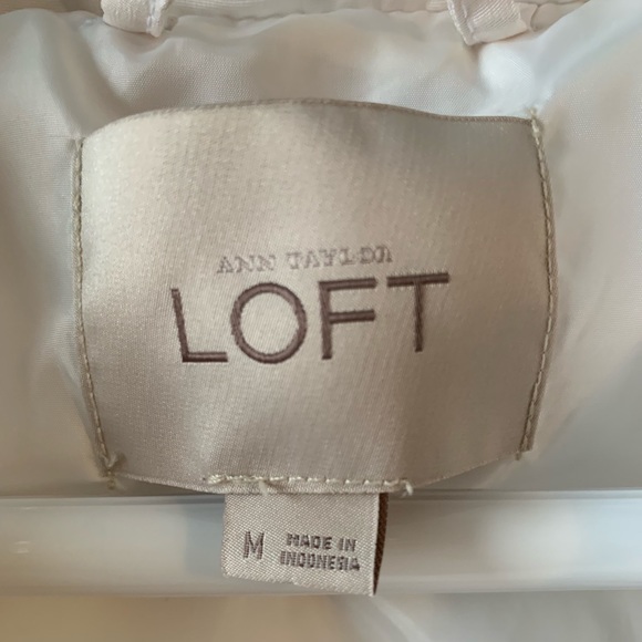 White women’s loft jacket size M , like new!! - Picture 2 of 3